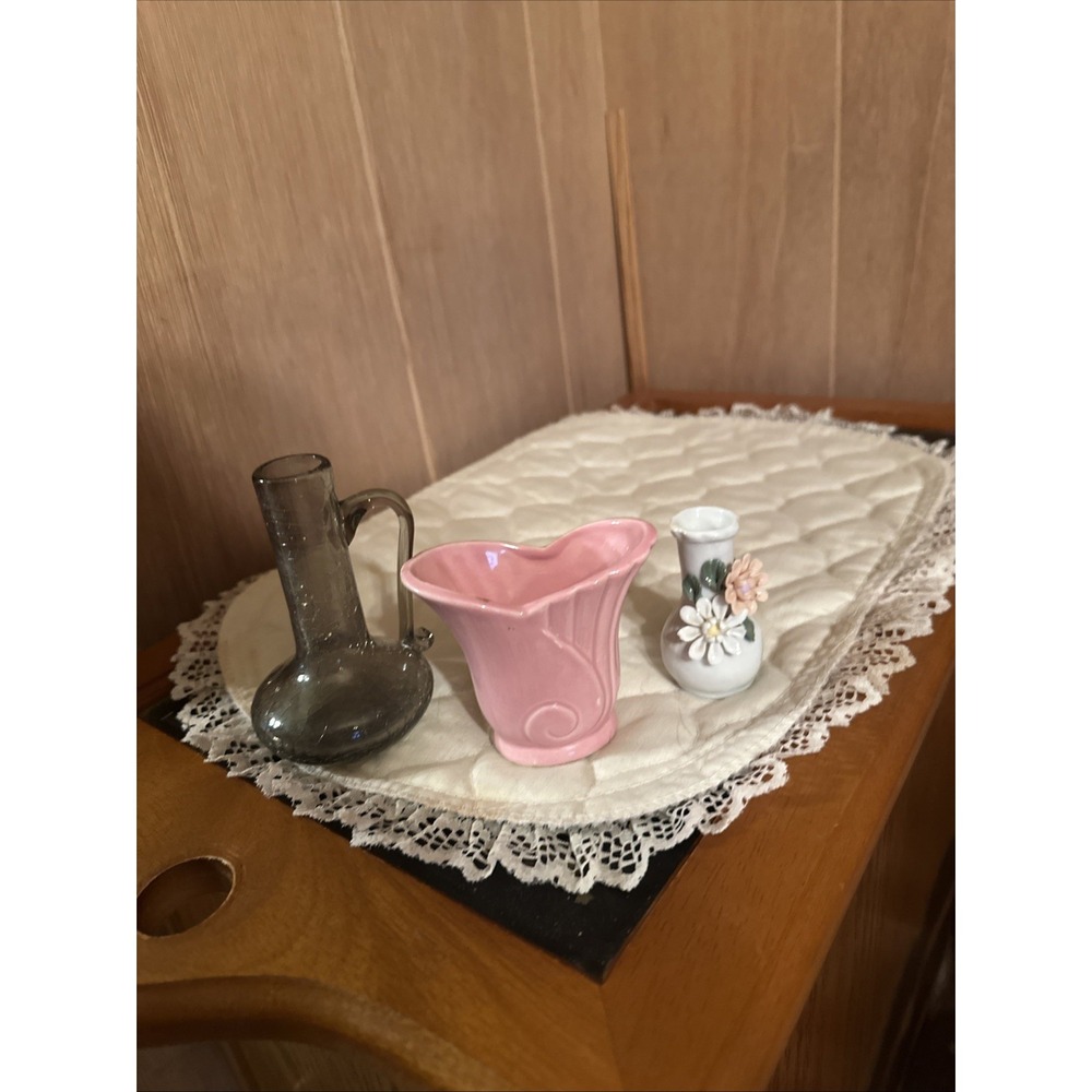 Lot Of 3 Miniature VTG Vases. McCoy Pink Conch Shell, Pilgrim Crackle &3D Flower